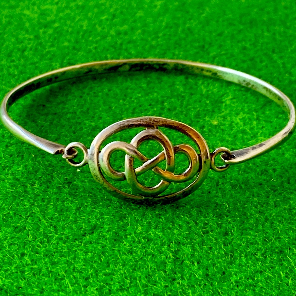 Celtic knot sterling silver bracelet 925 ? 98